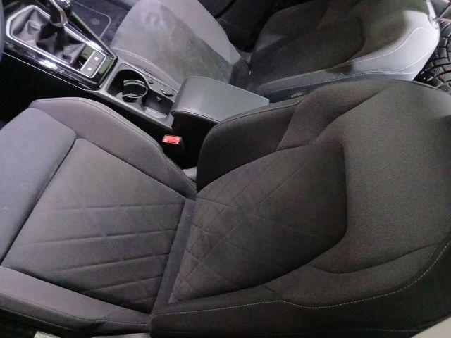 Volkswagen Golf 1.5 TSI Golf VIII Style