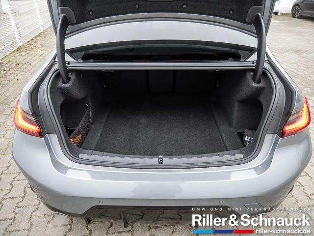 BMW 330 330i M-Sport Sedan xDrive