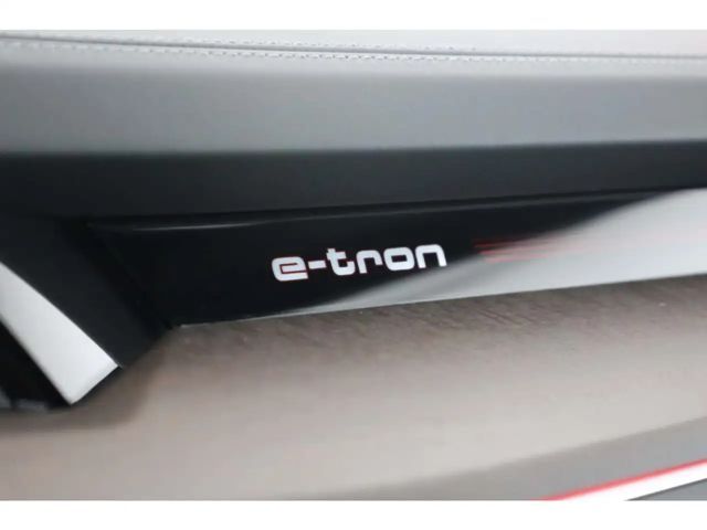 Audi Q8 e-tron 55 Quattro