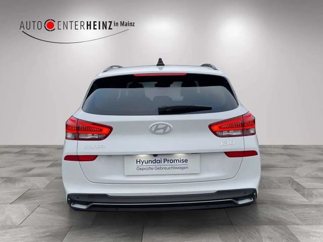 Hyundai i30 Advantage Hybrid