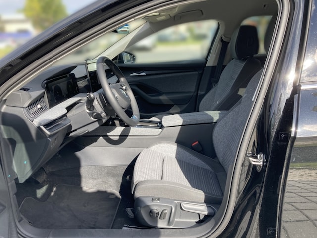 Skoda Superb 2.0 TDI Combi Selection