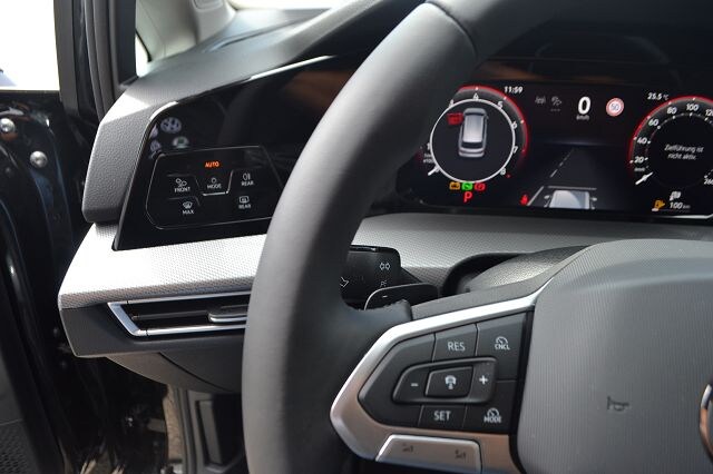 Volkswagen Golf DSG Pro Style Variant