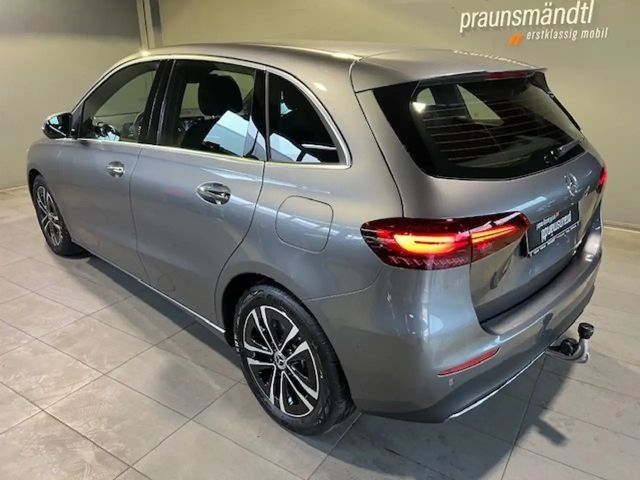 Mercedes-Benz B 200 Progressive Sedan