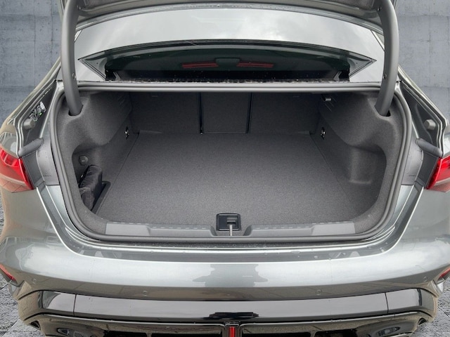 Audi RS3 Quattro S-Tronic Sedan