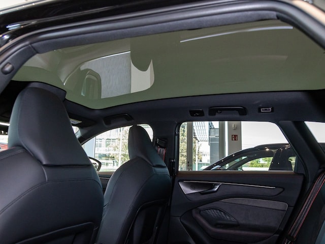 Audi A6 e-tron Avant Quattro