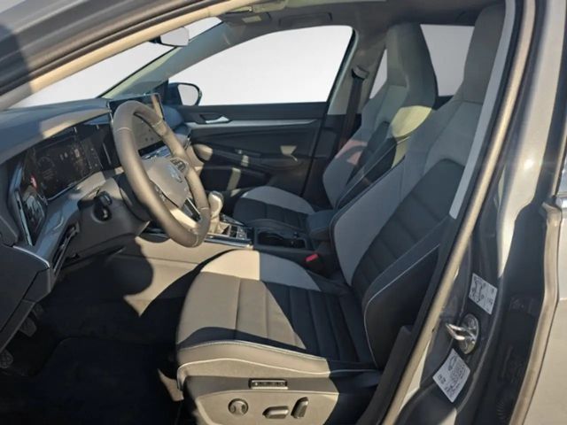 Volkswagen Golf 1.5 TSI Golf VIII IQ.Drive Style