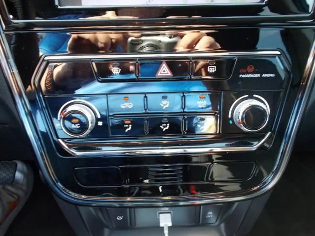 SsangYong Tivoli Amber 1.5T, Klima Kamera Tempomat PDC