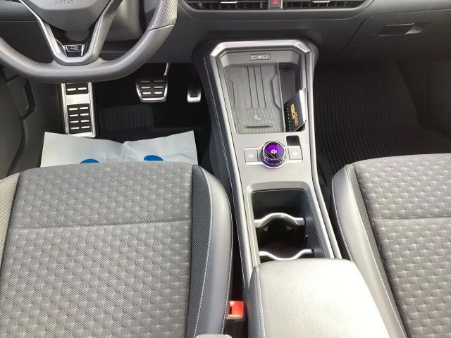 Volkswagen T-Roc 1.5 eTSI DSG R-Line