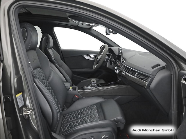 Audi RS4 Avant Quattro