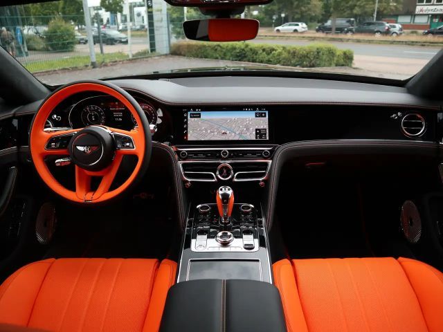 Bentley Flying Spur Hybrid V8