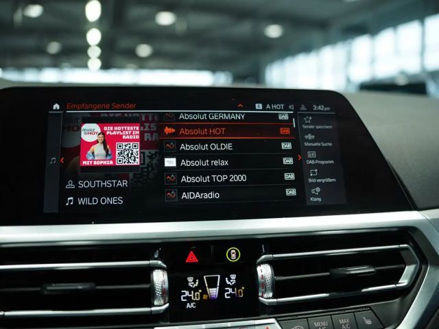 BMW 330 330d M-Sport Sedan