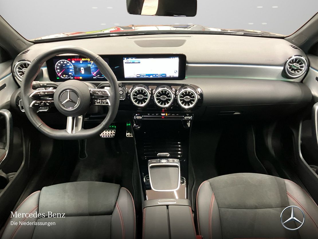 Mercedes-Benz A 250 4MATIC AMG Line