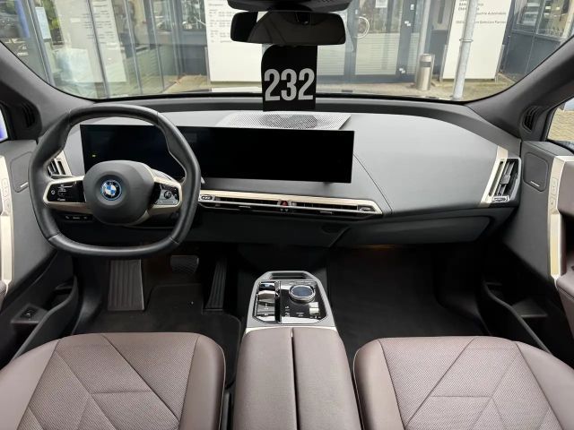 BMW iX xDrive40