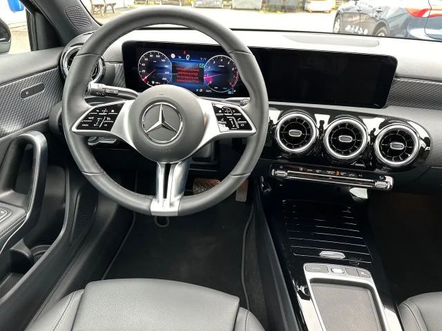 Mercedes-Benz A 200 Progressive