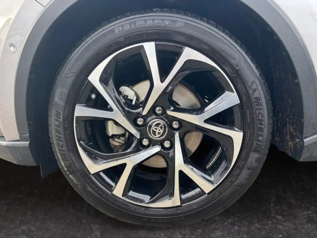 Toyota C-HR Hybride Team D