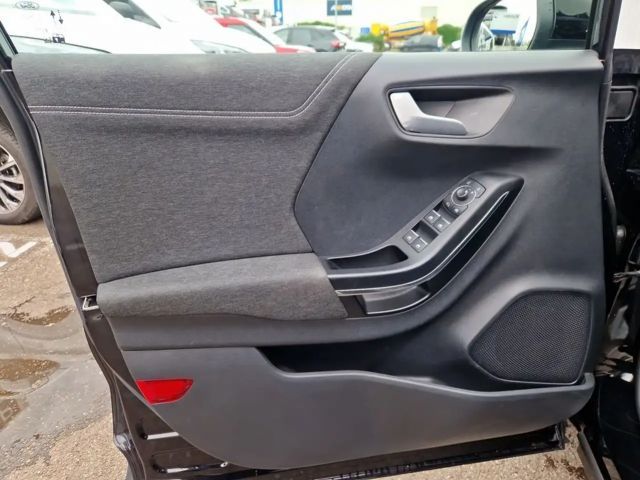 Ford Puma EcoBoost Titanium