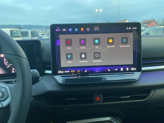 Volkswagen T-Roc 1.5 eTSI DSG R-Line