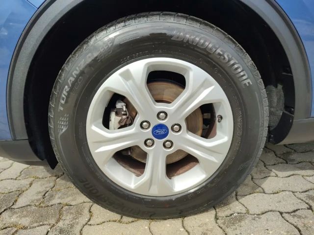 Ford Kuga Cool & Connect
