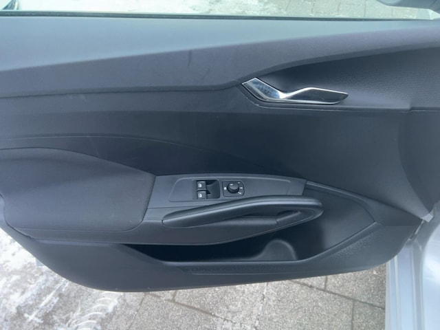 Skoda Fabia Fabia 1.0 MPI Einparkhilfe Bleutooth Klima Radio