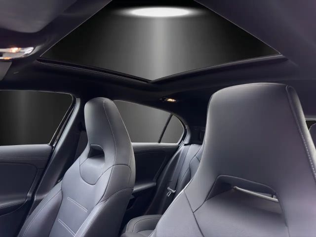 Mercedes-Benz A 250 4MATIC AMG Line