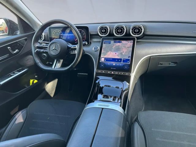 Mercedes-Benz C 200 AMG Line Sedan