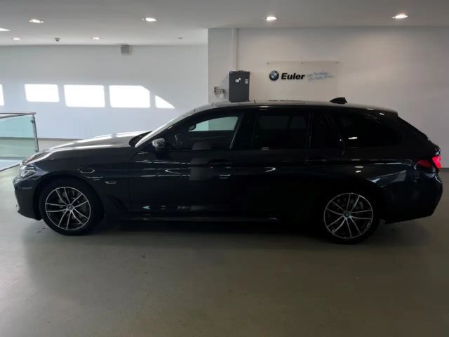 BMW 530 530e M-Sport Touring xDrive