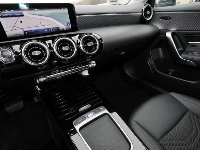 Mercedes-Benz A 180 Hatchback