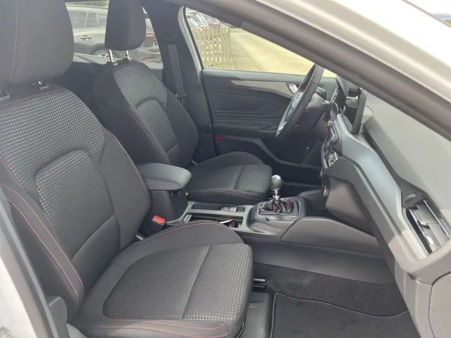 Ford Focus EcoBoost ST Line Style Wagon