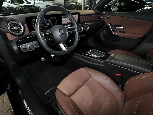 Mercedes-Benz CLA 180 AMG Line