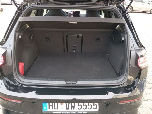 Volkswagen Golf 2.0 TSI DSG Golf VIII