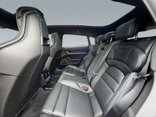 Porsche Taycan 4 Cross Turismo