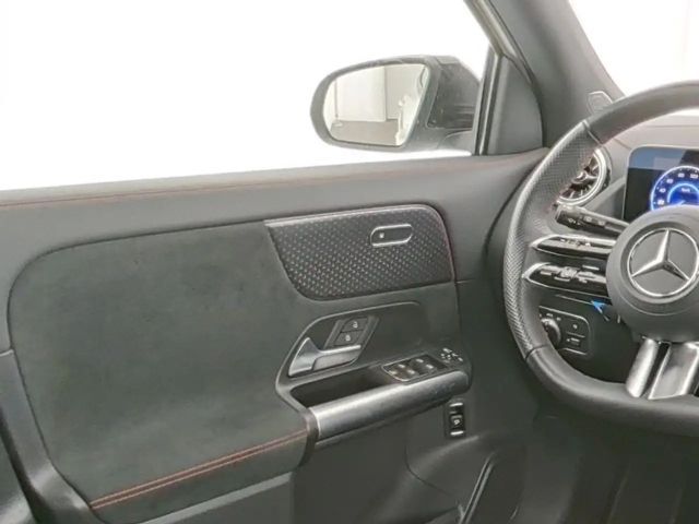 Mercedes-Benz EQA 300 4MATIC AMG Line