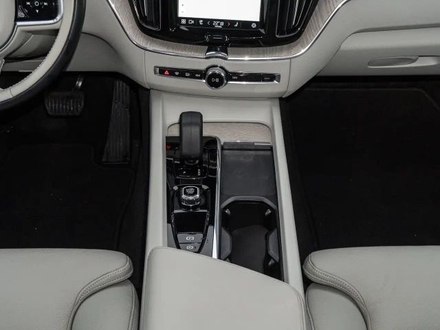 Volvo XC60 Dark Plus