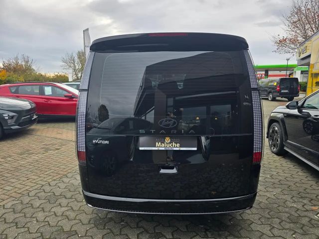 Hyundai Staria Signature