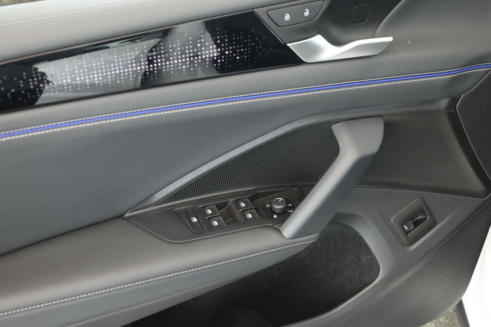 Volkswagen Tiguan 2.0 TSI DSG IQ.Drive R-Line