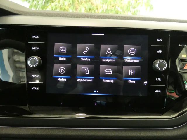 Volkswagen Polo 1.0 TSI DSG R-Line