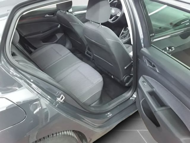 Volkswagen Golf 1.0 TSI Golf VIII Move Plus