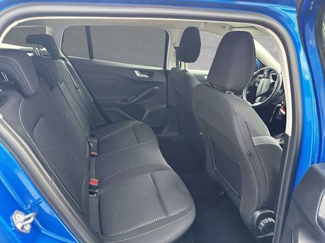 Ford Focus Cool & Connect EcoBoost Wagon