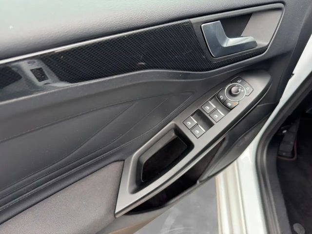 Ford Focus EcoBoost ST Line Wagon