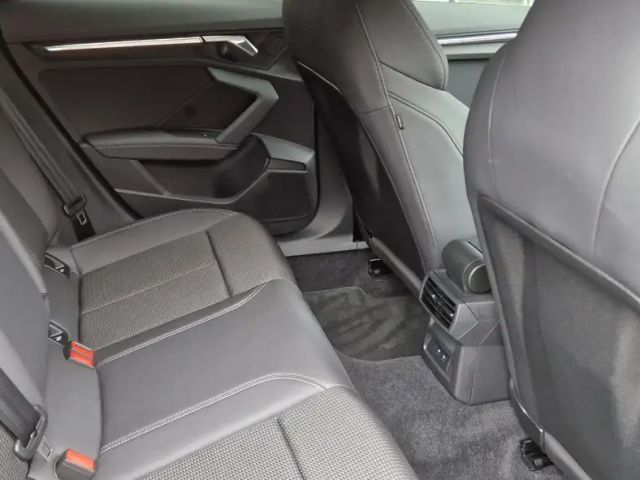 Audi A3 35 TFSI S-Line Sedan Sportback