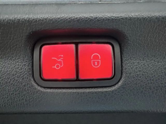 Mercedes-Benz EQE 300 AMG Line Sedan