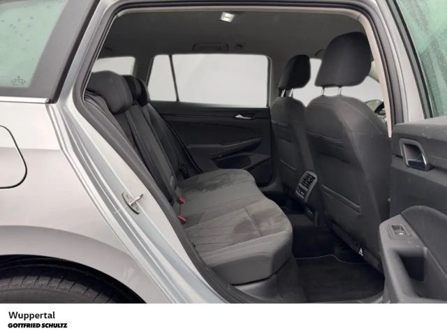 Volkswagen Golf 1.5 TSI Style