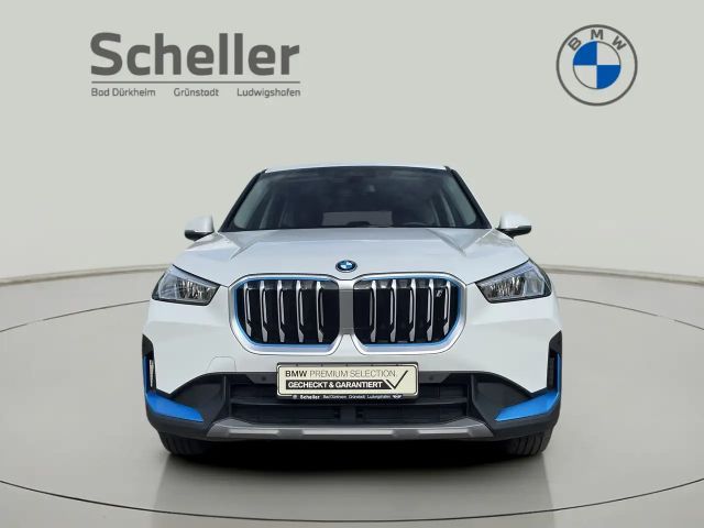 BMW iX1 xDrive30
