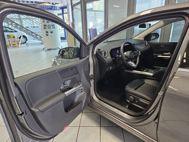 Mercedes-Benz B 180 Progressive Sedan