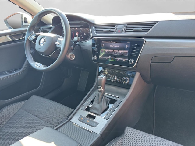 Skoda Superb 2.0 TSI Combi Style Style