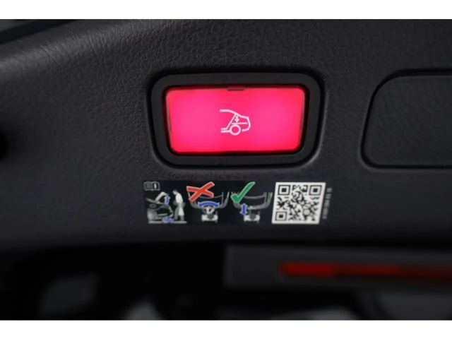 Mercedes-Benz CLE 200 4MATIC AMG Line