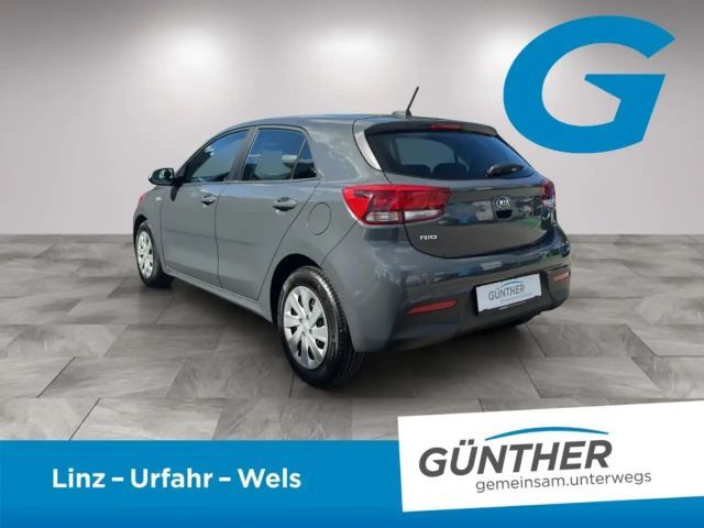 Kia Rio Titan