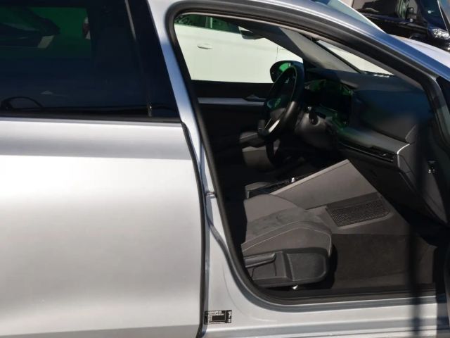 Volkswagen Golf DSG Life Variant