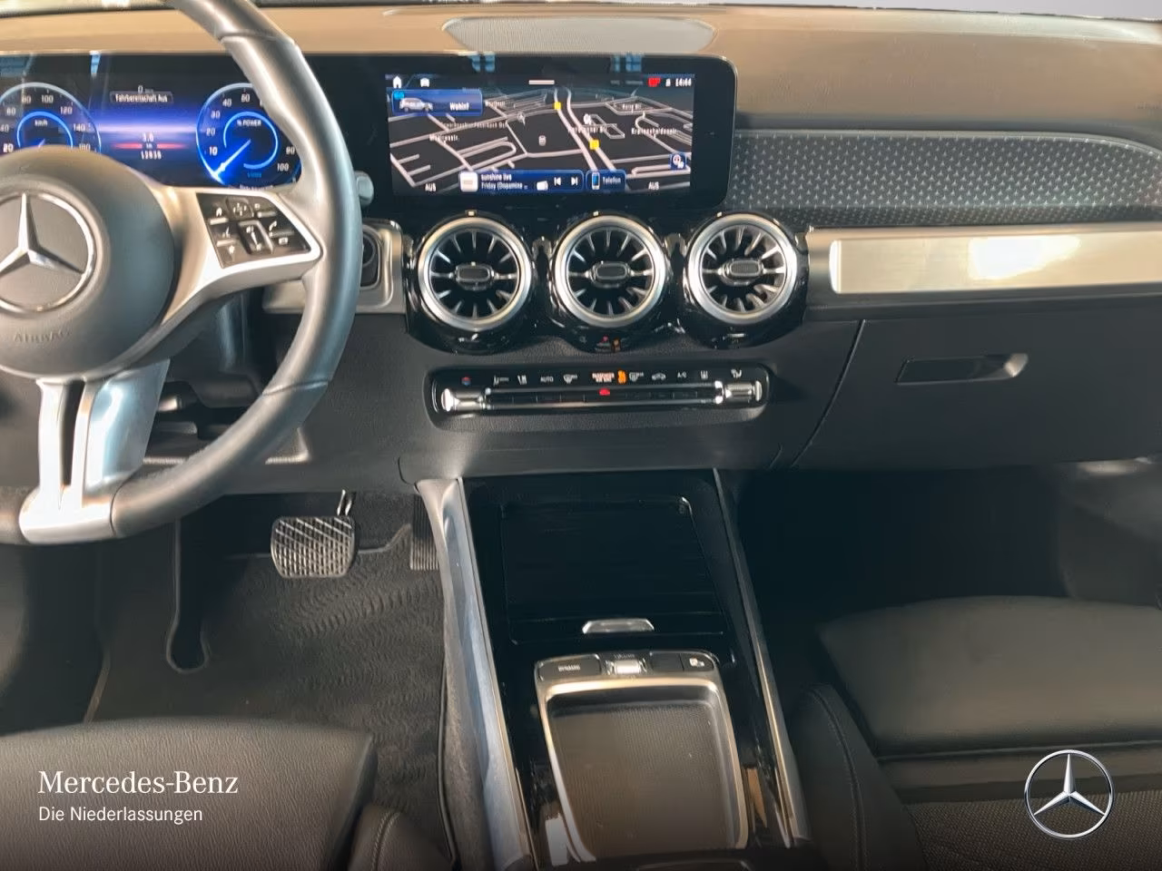 Mercedes-Benz EQB 300 4MATIC Progressive