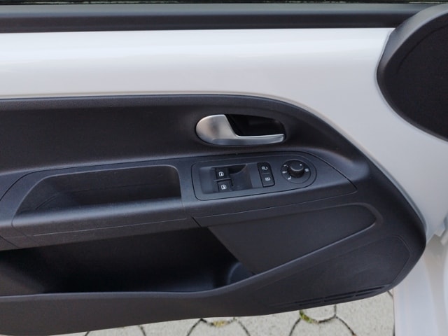 Volkswagen up! Move Move up!